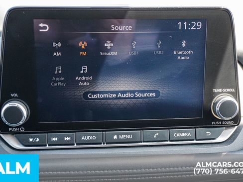 Used 2025 Nissan Rogue SV image 40