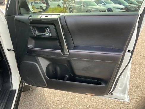 Used 2022 Toyota 4Runner TRD Off-Road image 16