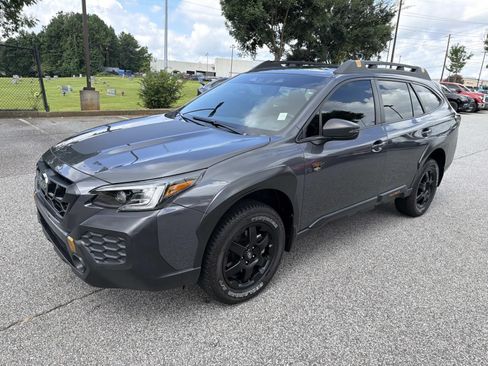 Used 2025 Subaru Outback Wilderness AWD/4WD image 3