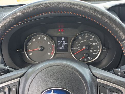 Used 2017 Subaru Crosstrek 2.0i Premium image 23