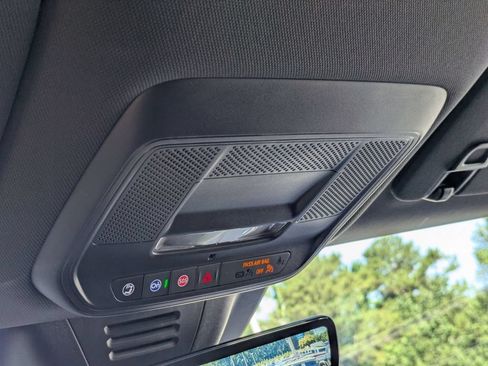 New 2026 Chevrolet Equinox EV LT w/ Convenience Package II FWD image 24