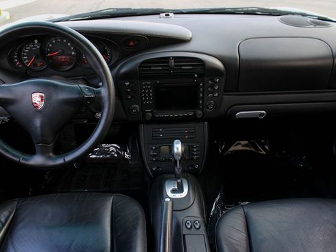 Used 2004 Porsche 911 Carrera 4S AWD/4WD image 11