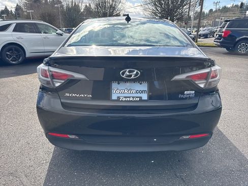 Used 2016 Hyundai Sonata Plug-In Hybrid image 6