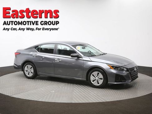 Used 2024 Nissan Altima 2.5 S image 47