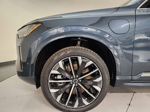 New 2026 Volvo XC90 T8 Ultra w/ Protection Package Premier image 11