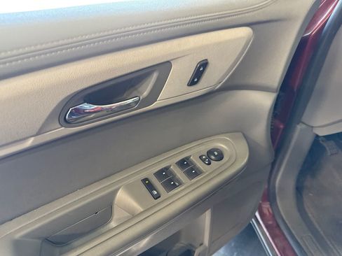 Used 2015 Chevrolet Traverse LT FWD image 18