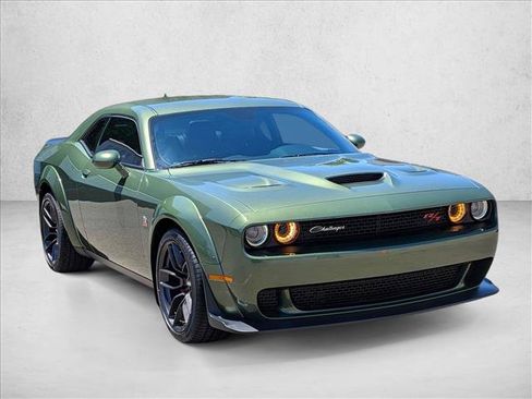 Used 2022 Dodge Challenger R/T Scat Pack RWD image 3