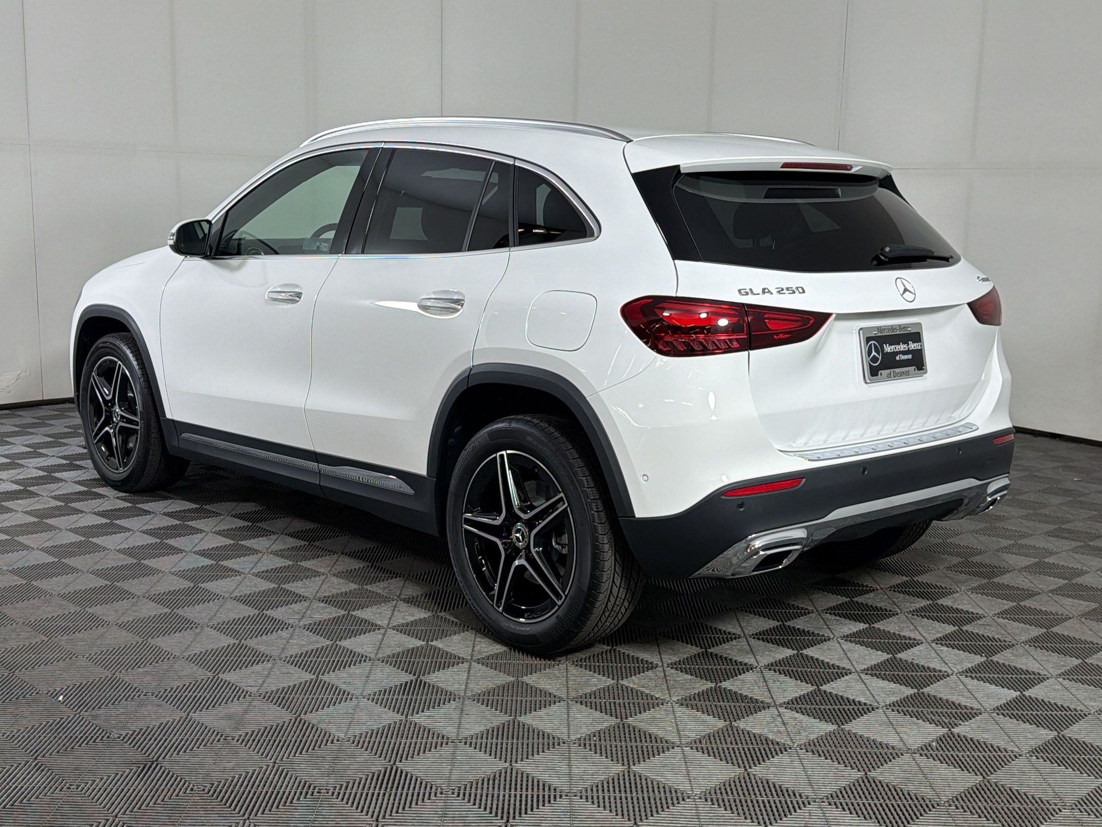 Used 2026 Mercedes-Benz GLA 250 4MATIC image 3