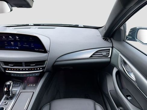 Used 2025 Cadillac CT5 Premium Luxury image 17
