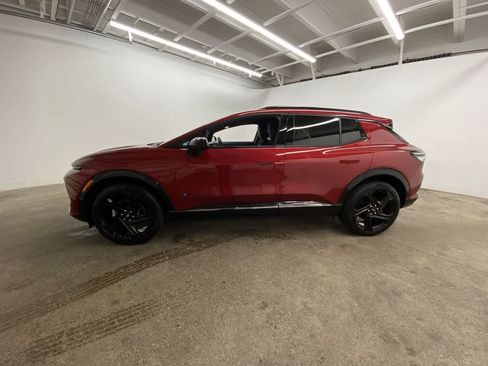 Used 2024 Chevrolet Equinox EV RS image 3