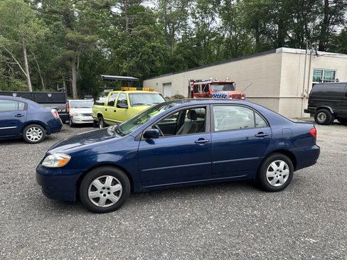 Used 2007 Toyota Corolla LE FWD image 2