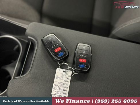 Used 2023 Subaru Solterra AWD image 32