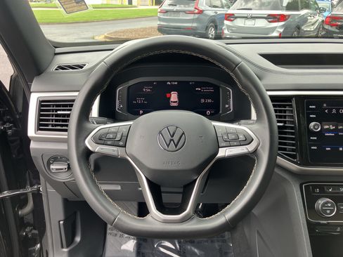 Used 2023 Volkswagen Atlas Cross Sport SE FWD image 20