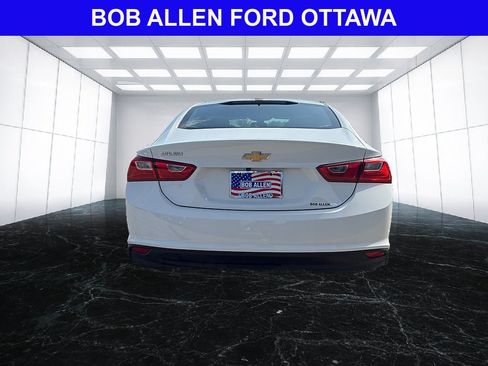 Used 2022 Chevrolet Malibu LS FWD image 4