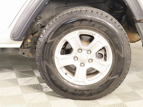 Used 2020 Jeep Wrangler Unlimited Sport S image 17