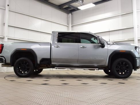 Used 2024 GMC Sierra 2500 Denali w/ Denali Reserve Package image 8