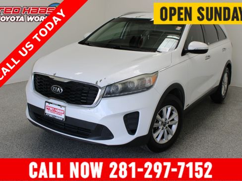 Used 2019 Kia Sorento AWD w/ LX Convenience Package image 1