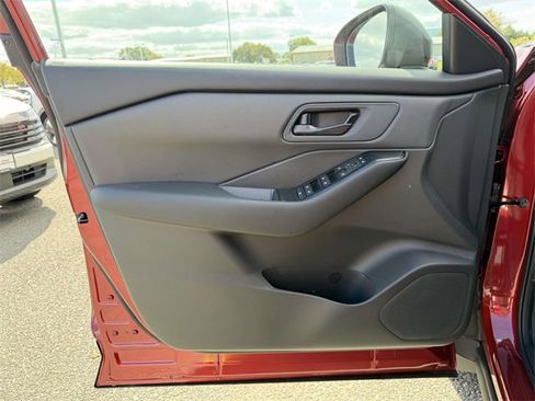 New 2026 Nissan Rogue S image 14