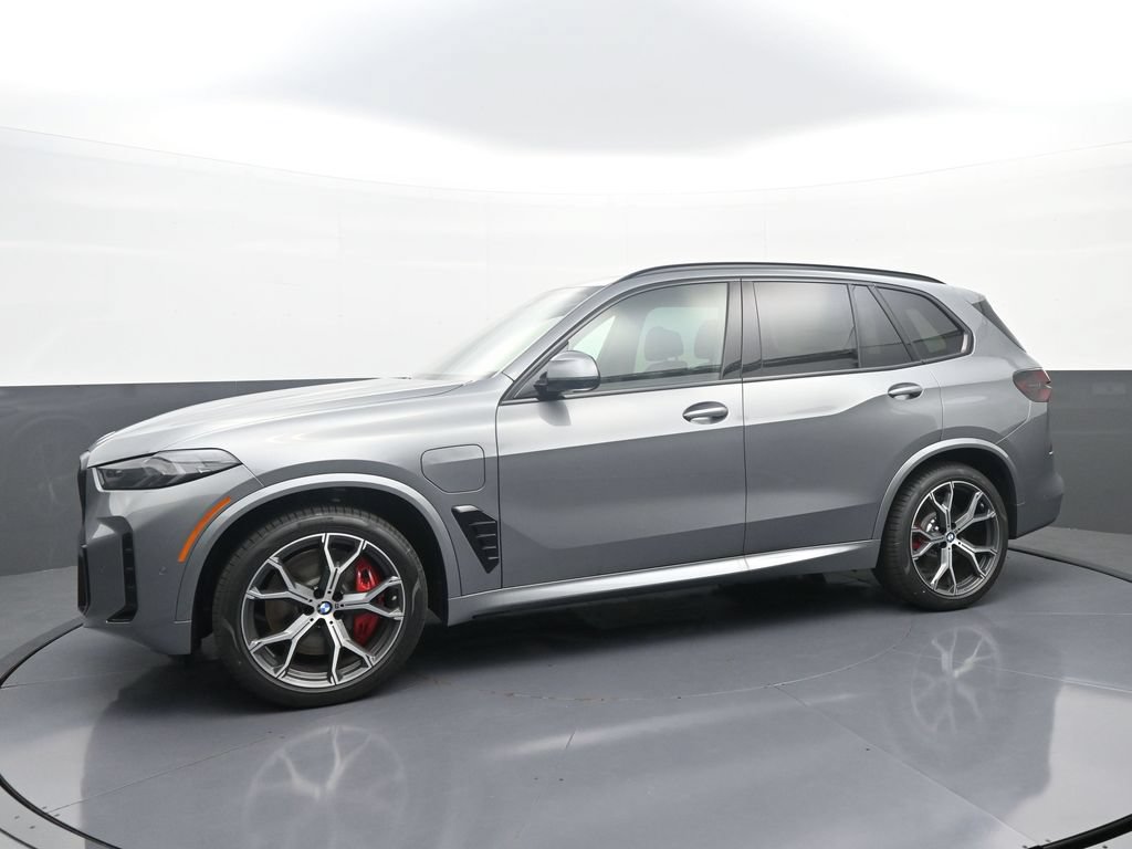 New 2026 BMW X5 xDrive50e w/ M Sport Package AWD/4WD image 4