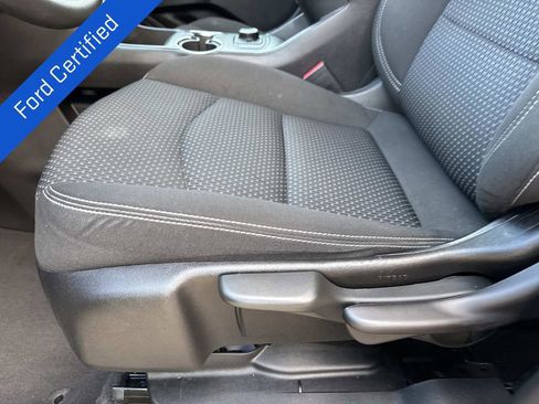 Used 2022 GMC Terrain SLE w/ Elevation Edition image 19