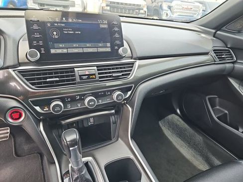 Used 2018 Honda Accord Sport image 20