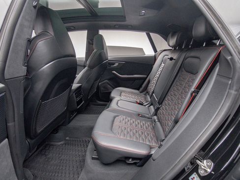 Used 2024 Audi RS Q8 AWD/4WD image 27