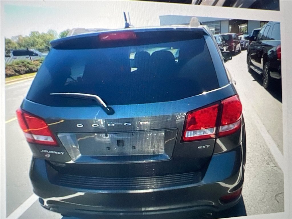 Used 2018 Dodge Journey SXT AWD/4WD image 3