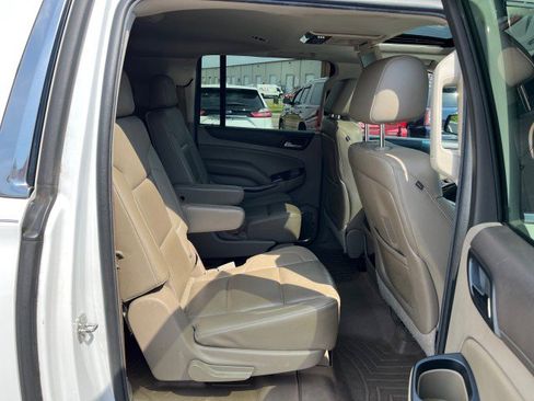 Used 2015 GMC Yukon XL SLT w/ Open Road Package AWD/4WD image 12