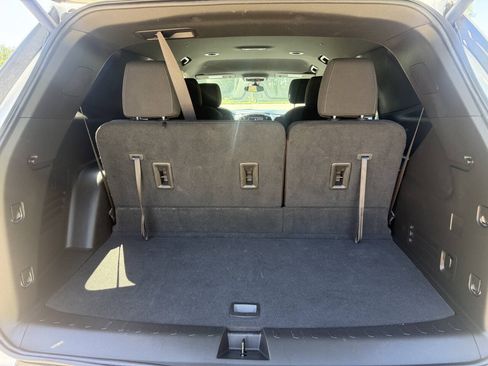 Used 2023 Chevrolet Traverse LT AWD/4WD image 26