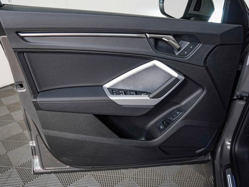 New 2025 Audi Q3 2.0T Premium image 23