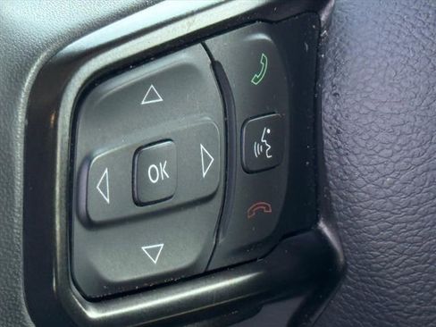 Used 2024 Jeep Wrangler Unlimited image 13