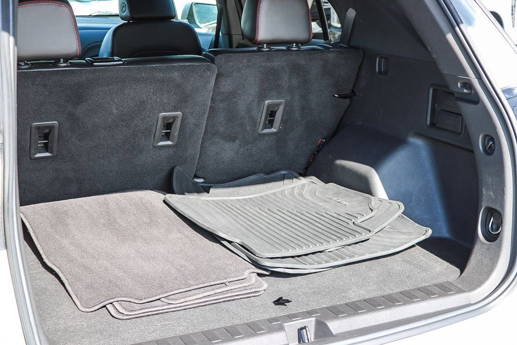 Used 2022 Chevrolet Equinox RS FWD image 26