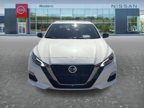 Certified 2021 Nissan Altima 2.5 SR w/ SR Premium Package image 2