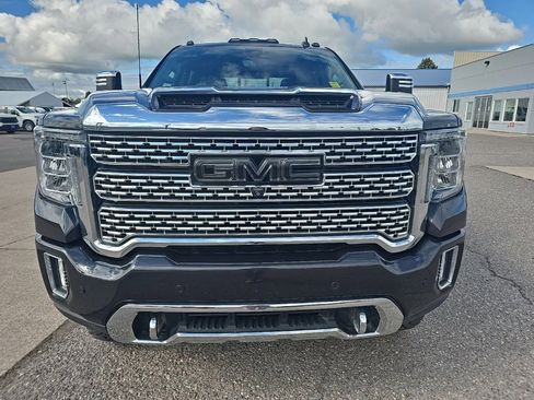 Used 2020 GMC Sierra 2500 Denali image 2