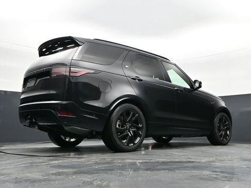 Used 2024 Land Rover Discovery Dynamic SE AWD/4WD image 29
