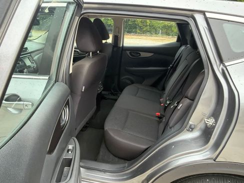 Used 2022 Nissan Rogue Sport S FWD image 16