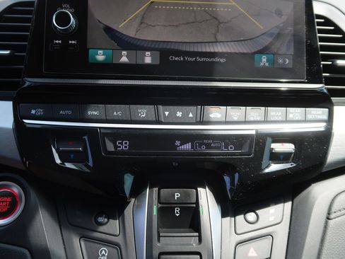 Used 2025 Honda Odyssey EX-L image 29