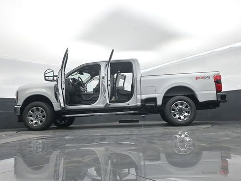 New 2026 Ford F250 Lariat w/ Chrome Package image 70