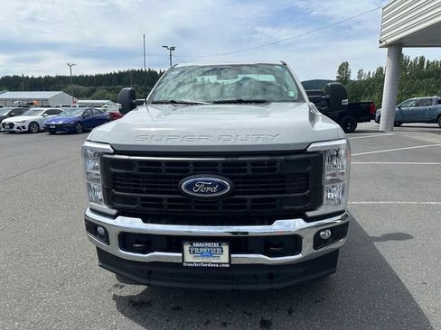 Used 2025 Ford F250 XL w/ 360-Degree Camera Package AWD/4WD image 7