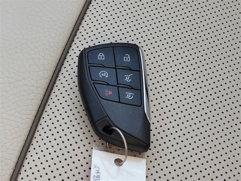 Used 2023 GMC Yukon Denali w/ Denali Reserve Package image 25