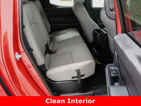 Used 2025 Toyota Tacoma SR5 image 33