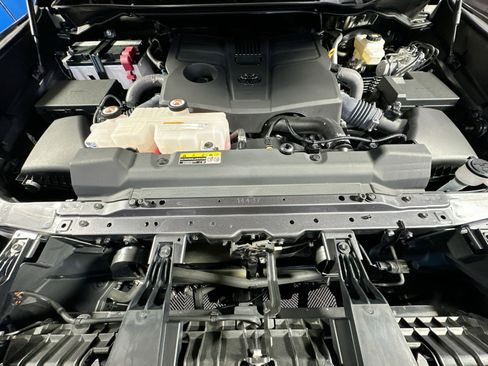 Used 2023 Toyota Tundra Platinum image 37