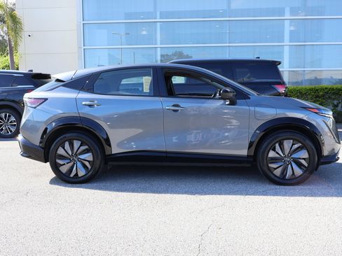 Used 2024 Nissan Ariya AWD image 10