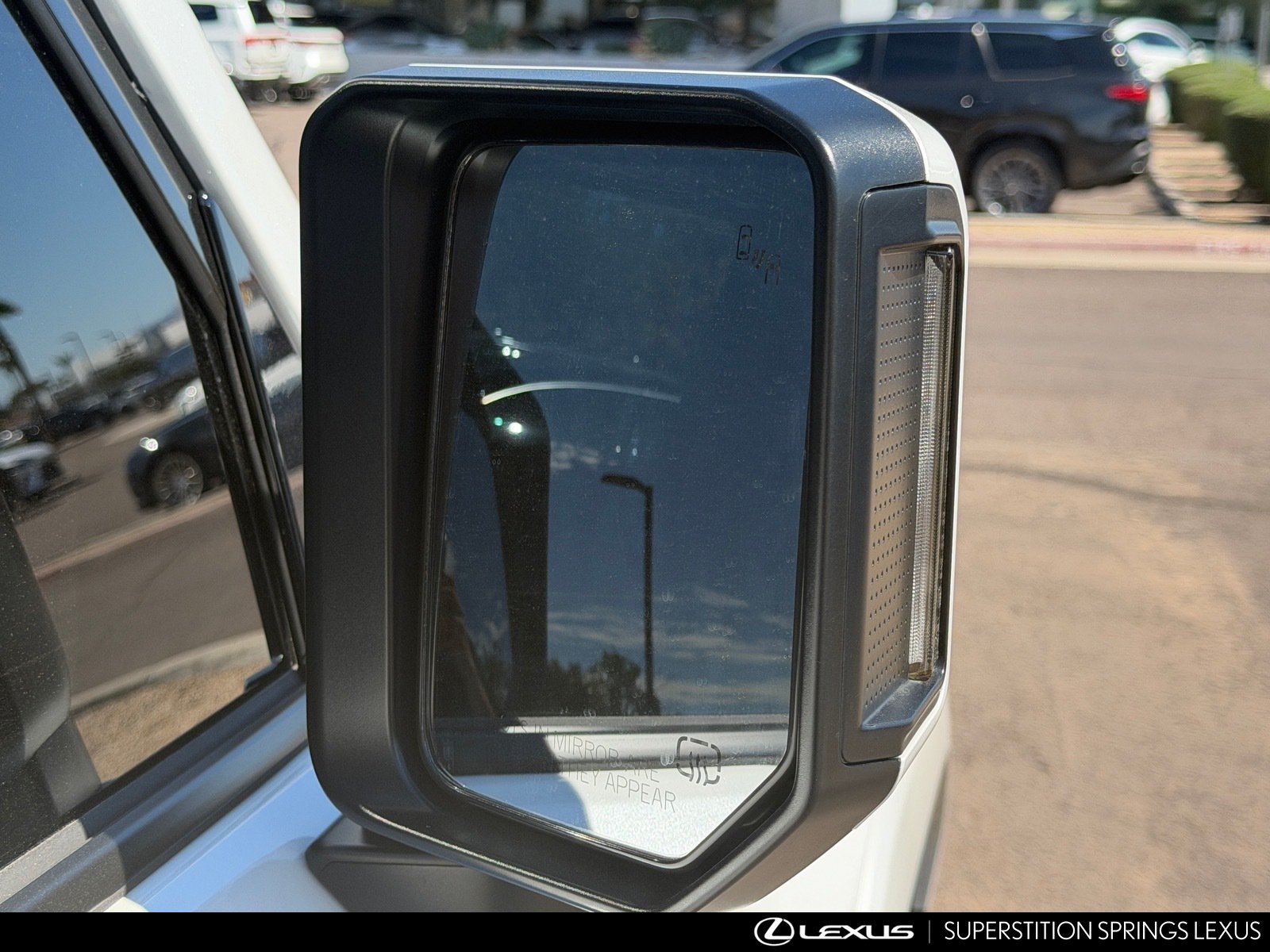 Used 2025 Lexus GX 550 w/ Accessory Package (2T) AWD/4WD image 11