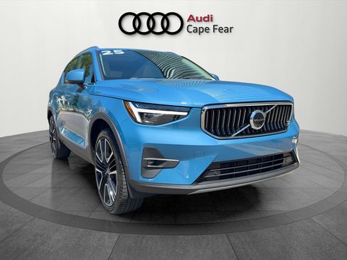 Used 2025 Volvo XC40 B5 Ultra w/ Climate Package AWD/4WD image 7