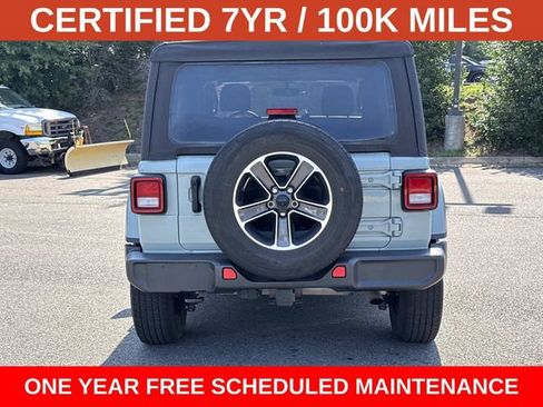 Used 2023 Jeep Wrangler Unlimited Sahara AWD/4WD image 3