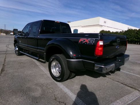 Used 2016 Ford F350 Lariat w/ Lariat Interior Package image 6