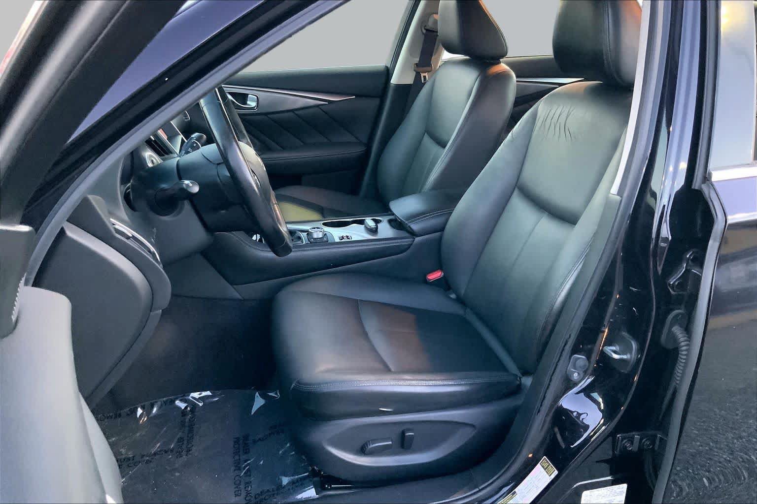 Used 2016 INFINITI Q50 Premium RWD image 8