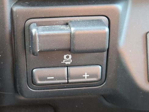 Used 2020 GMC Sierra 1500 AT4 w/ AT4 Premium Package image 9