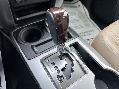 Used 2016 Toyota 4Runner Limited image 18